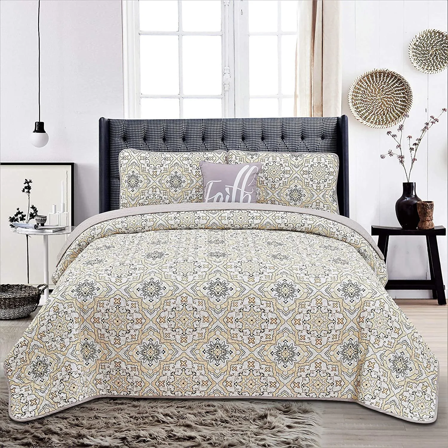 4-Piece: Reversible Quilt Set - Assorted Styles