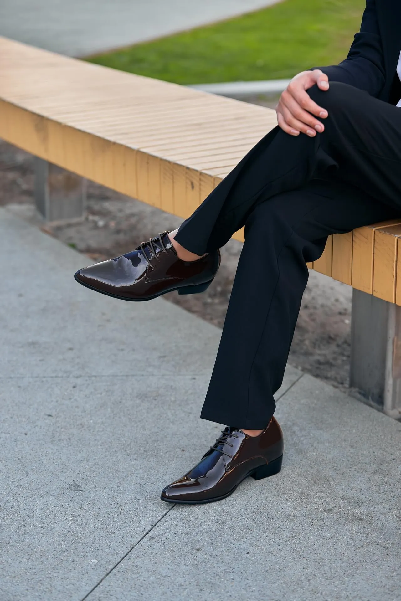 CALTO - K2727 - 2.8 Inches Taller (Chocolate Brown) - Patent Leather Sharp Toe Dress Derbies - Lightweight